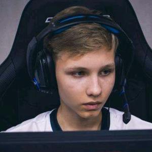 麦克丹尼尔斯第三节5中5轰12分，带领森林狼迫近比分