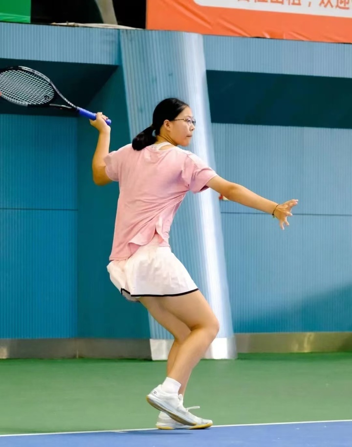 他在攻防两 他在攻防两